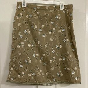 Old Navy Floral A-Line Skirt in Tan